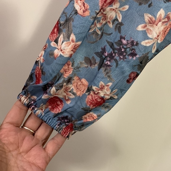 NSR (Napean Sea Road) blue floral dress Ruched in middle slit in front Sz Small - Picture 3 of 8